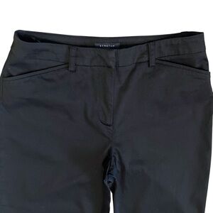 Jones New York Stretch Signature Black Casual Crop Pants Size 6, Rise 10”.
